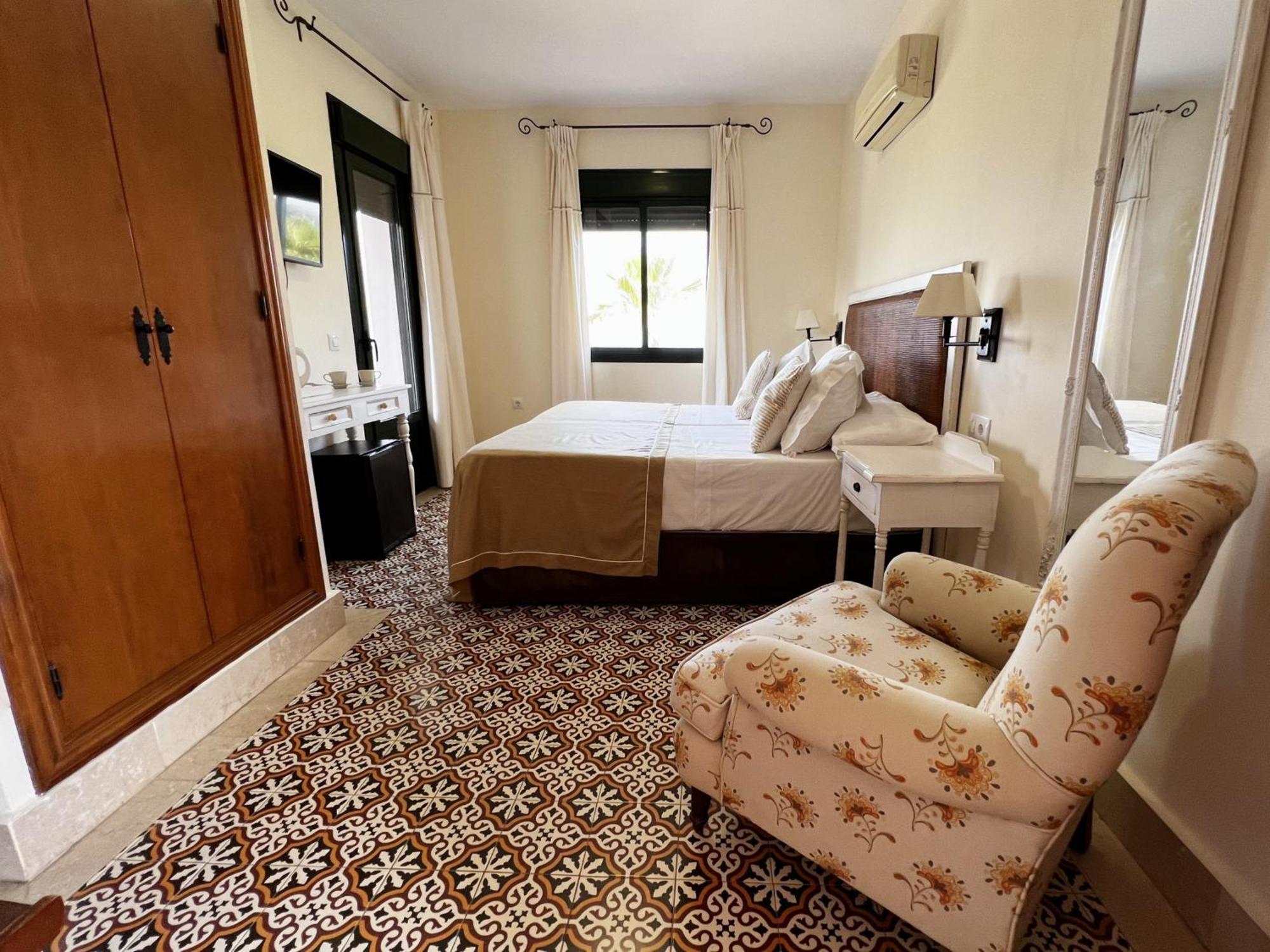 Hotel Sindhura Vejer de la Frontera Bagian luar foto